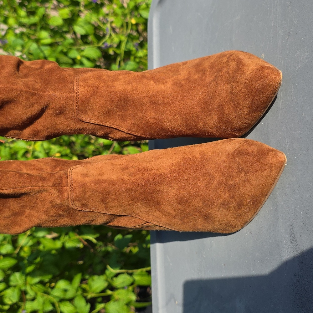 WHBM kneehigh Suede Boot - Picture 6 of 12
